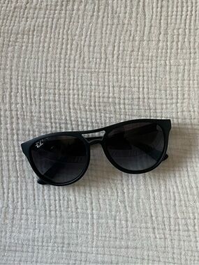 Ray-Ban Black Aviators